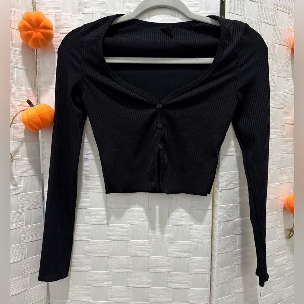 Black Ribbed Long Sleeve Crop Top